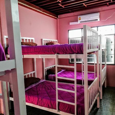 Champion Hostel 2 (Adults Only) Чіангмай Екстер'єр фото