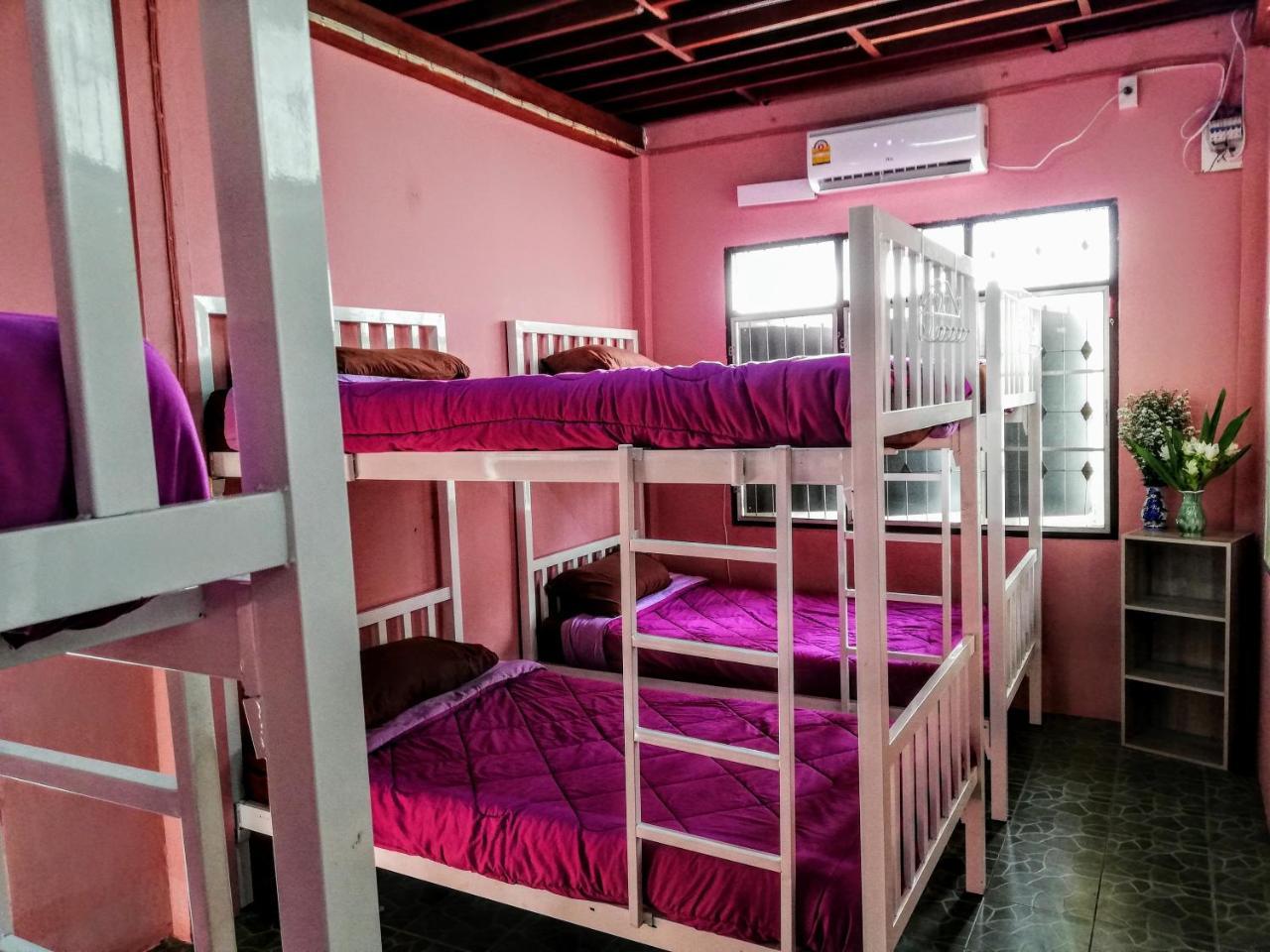 Champion Hostel 2 (Adults Only) Чіангмай Екстер'єр фото